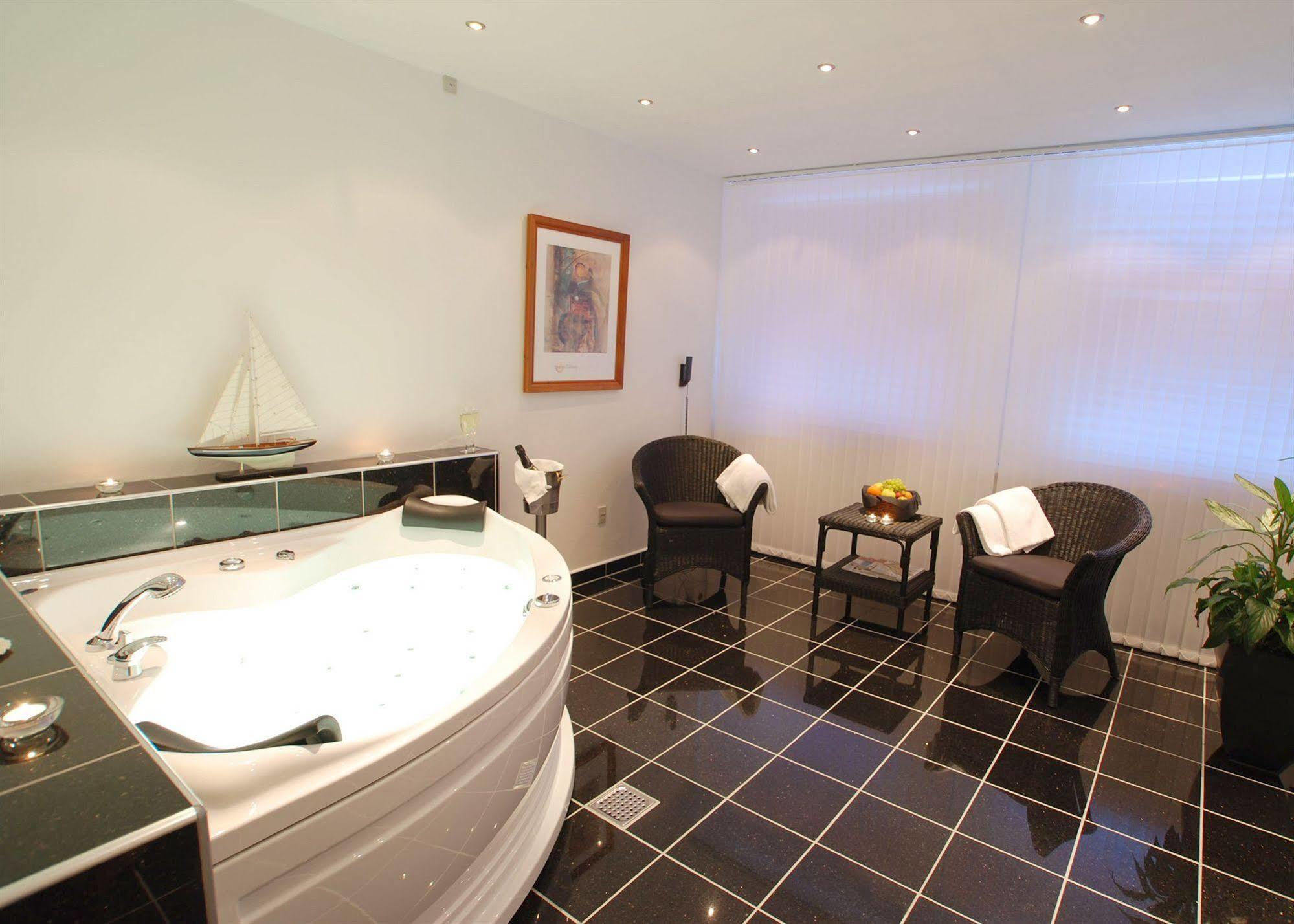 Hotel Pinenhus Glyngore Екстер'єр фото